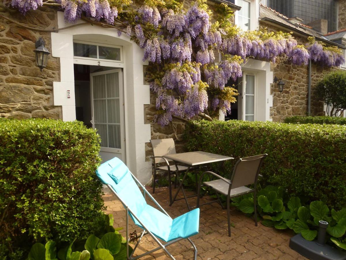 Clos De La Fontaine Apartment *